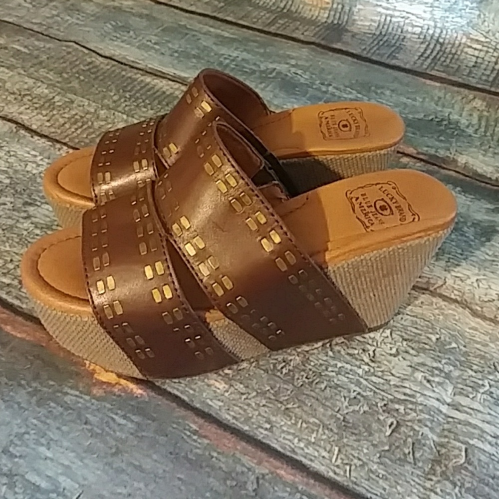 Lucky platform wedges Size 7.5